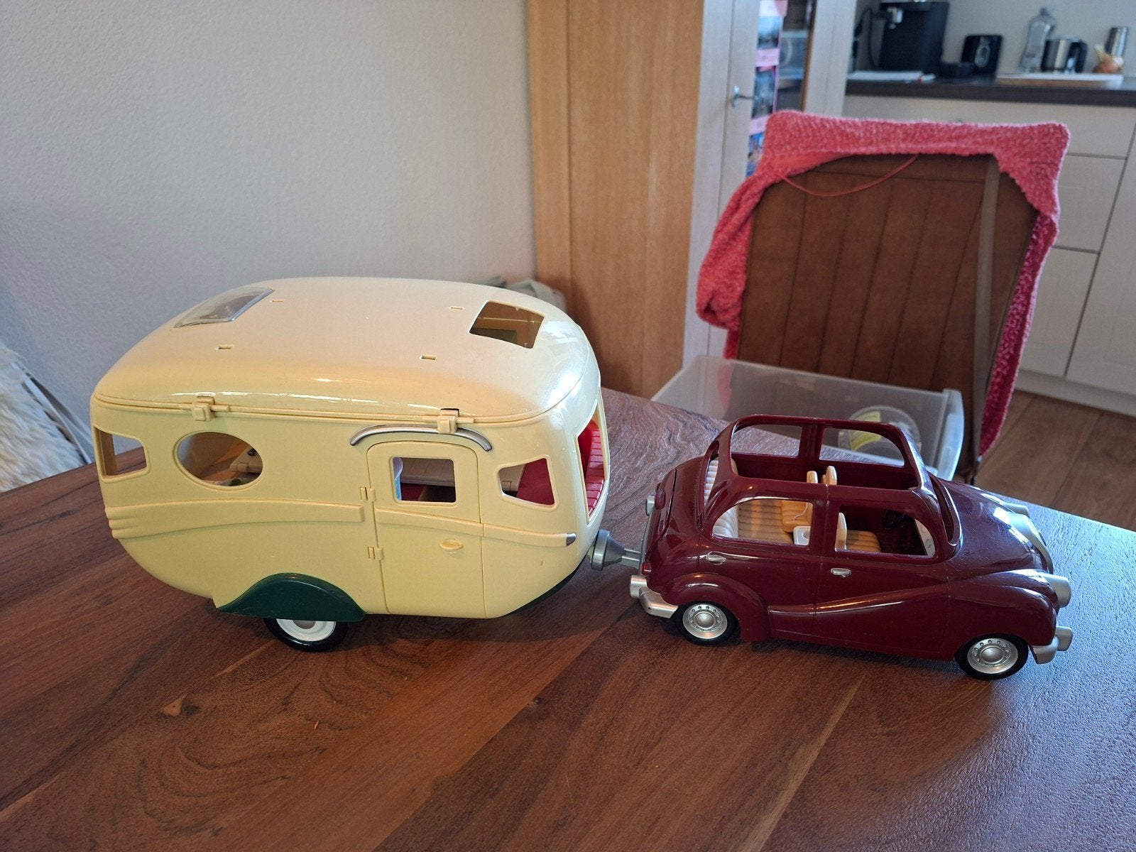 Vintage Sylvanian Families auto met caravan, Ophalen, Gebruikt