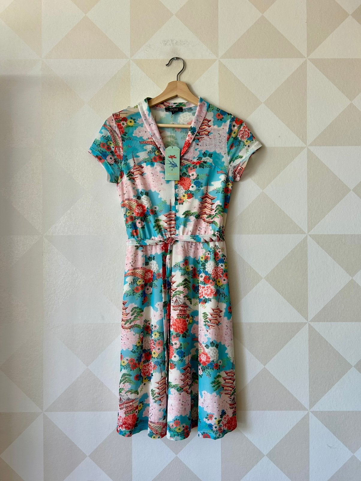 King Louie Emmy Dress midi jurk Japan roze blauw S/36 NIEUW, Blauw, Nieuw, Ophalen of Verzenden, Knielengte