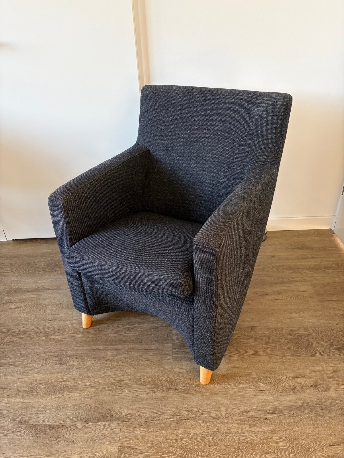 Leolux Dolcinea fauteuil - Antraciet stof 2 stuks, Ophalen, Gebruikt, 75 tot 100 cm, Stof