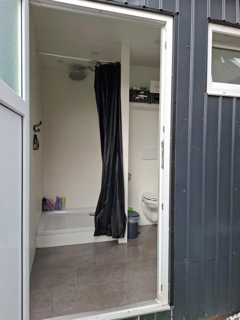 Mobiele douche en toilet, Doe-het-zelf en Verbouw, Sanitair, Zo goed als nieuw, Toilet, Ophalen of Verzenden