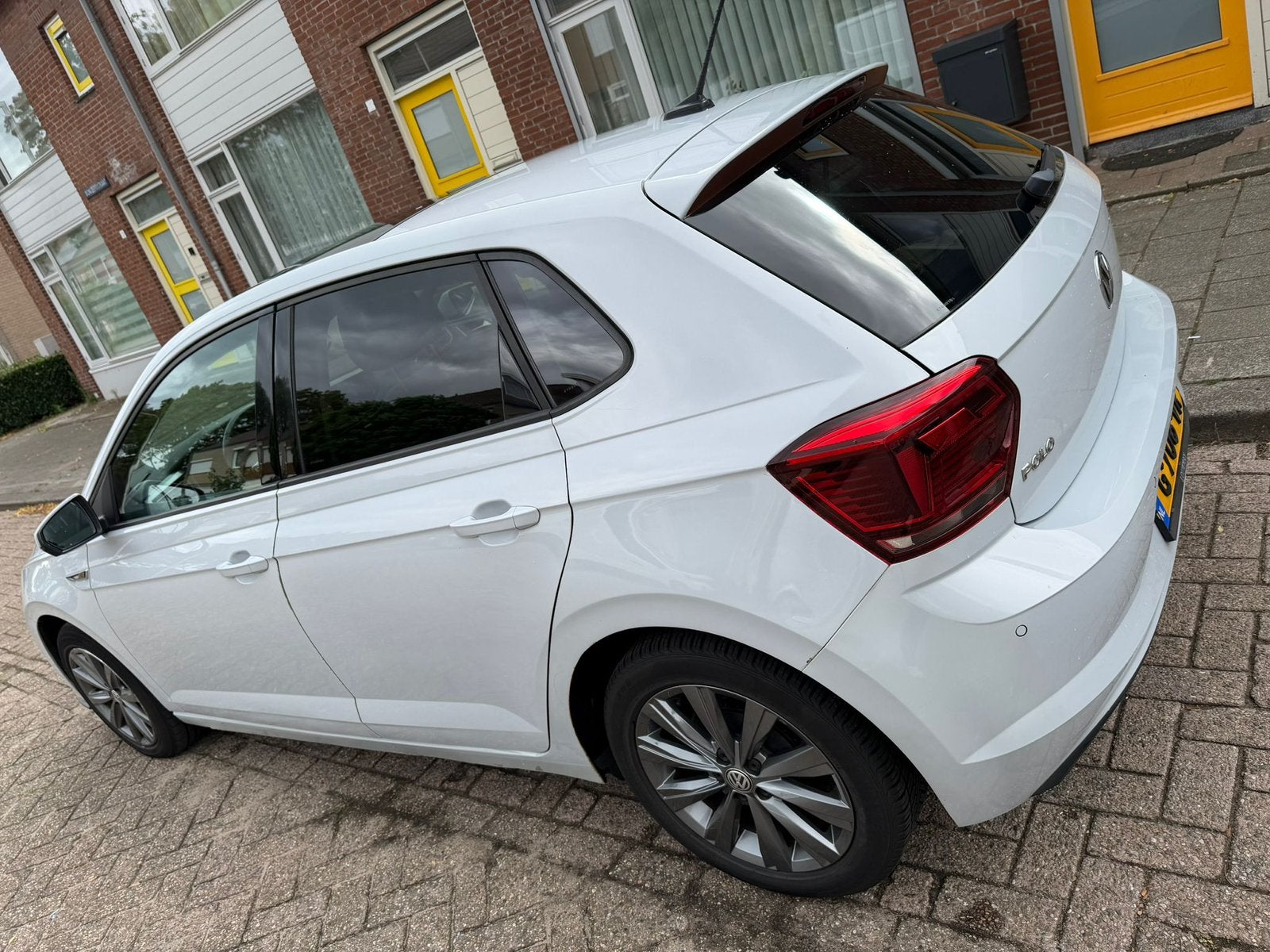 Foto 4 van Volkswagen Polo Business R Highline | Panorama Dak | 2019
