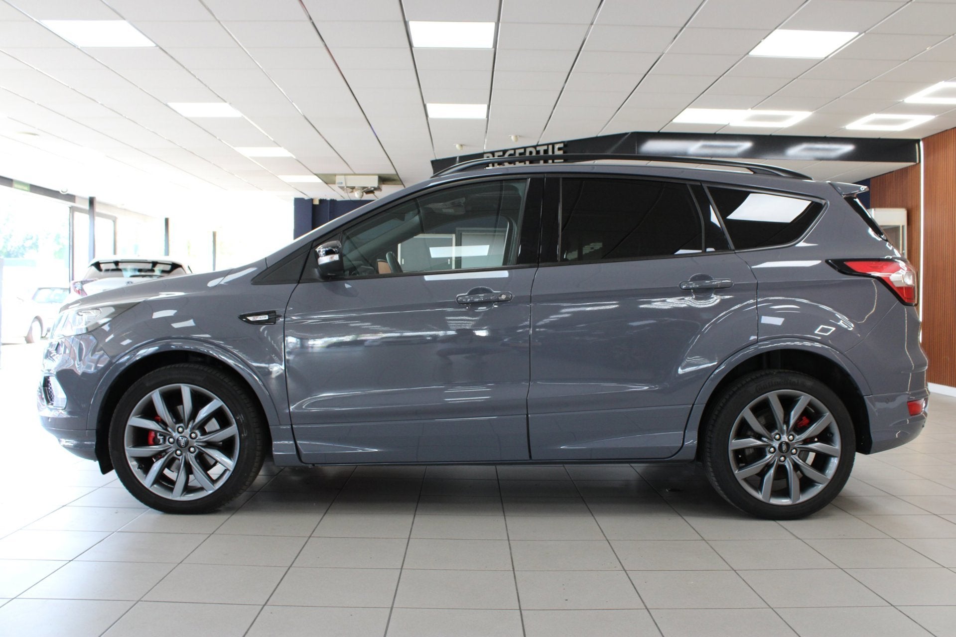 Ford KUGA 2.0 St Line Automaat AWD | Airco | pano | Carplay|, Auto's, Ford, Automaat, Stof, Gebruikt, 4 cilinders