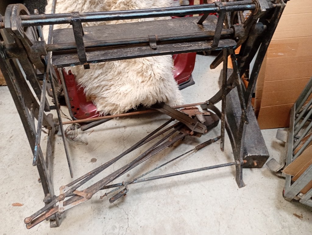 Tekentafel met gietijzeren onderstel (zeker 60 jaar oud), Ophalen, Gebruikt, Minder dan 130 cm