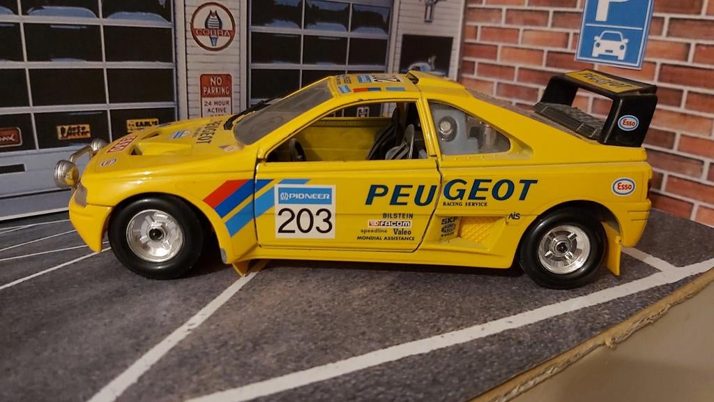 Peugeot 405 T16 Rally Modelauto - Geel, Schaalmodel, Hobby en Vrije tijd, Modelauto's | 1:24, Ophalen of Verzenden, Gebruikt, Auto