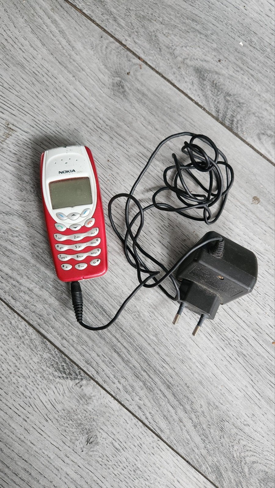 Nokia 3310 - Klassieke Mobiele Telefoon met Oplader, Gebruikt, Geen camera, Fysiek toetsenbord, Ophalen of Verzenden