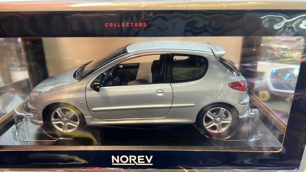 1:18 Norev Peugeot 206 RC, Hobby en Vrije tijd, Ophalen of Verzenden, Zo goed als nieuw, Norev