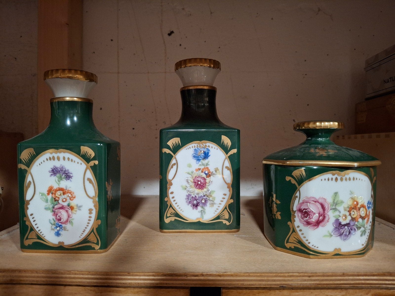 Limoges France Porseleinen Flessen en Pot Set, Antiek en Kunst, Ophalen
