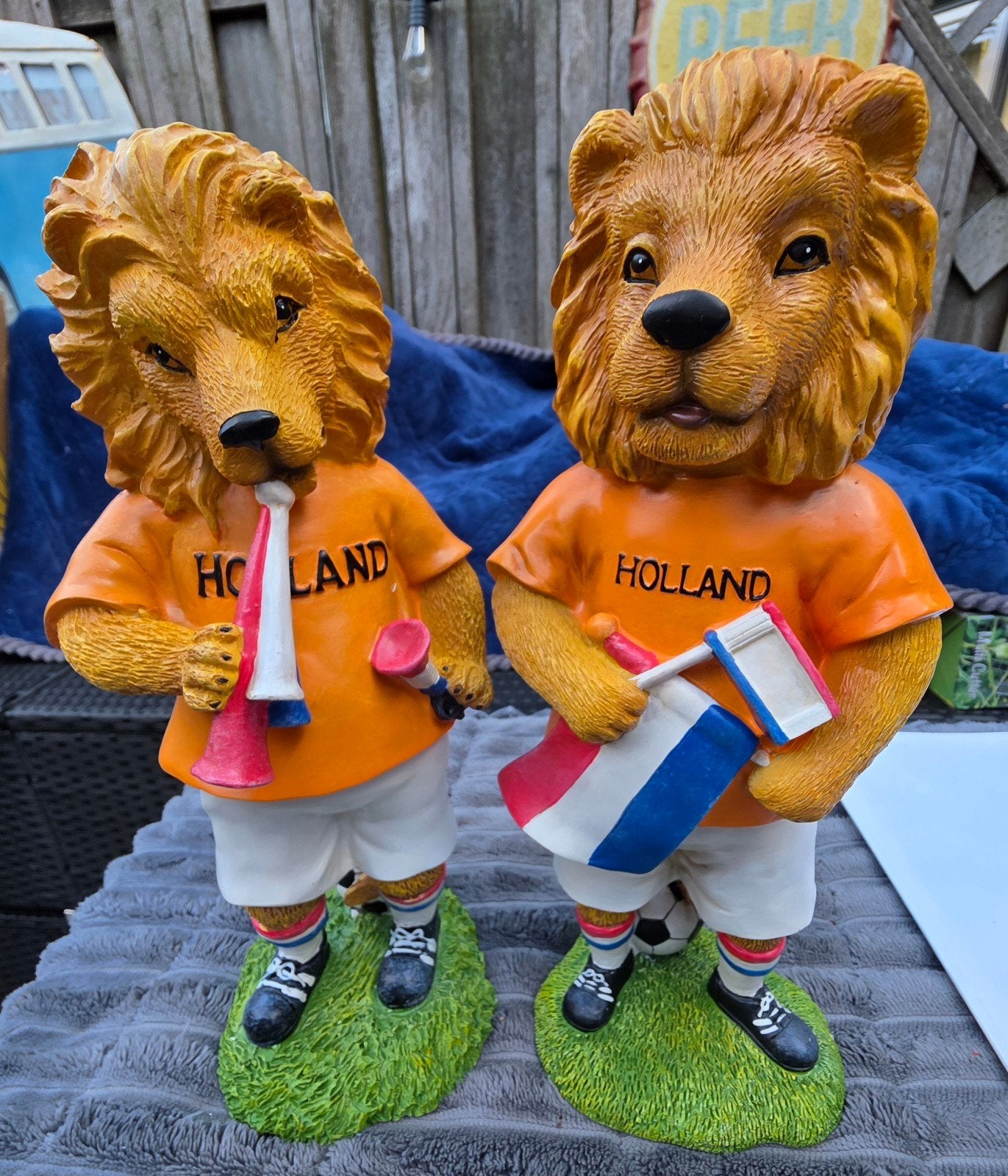 Oranje Leeuwen Voetbal Fans - Set van 2, Overige stijlen, Kunststof, Ophalen of Verzenden, Zo goed als nieuw