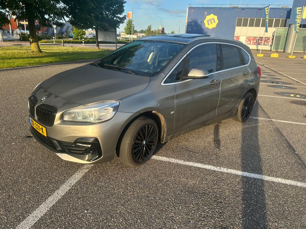 BMW 2-Serie Active Tourer 220i 192pk Aut 2018 Grijs, 1998 cc, 730 kg, Zwart, 75 €/maand
