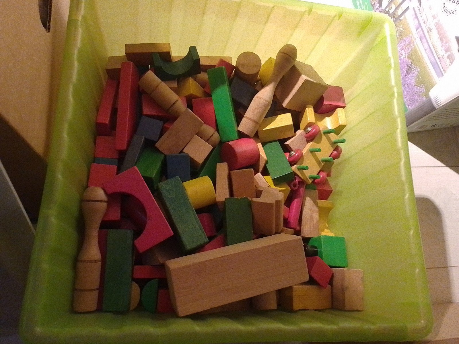 houten blokjes in bak., Ophalen of Verzenden
