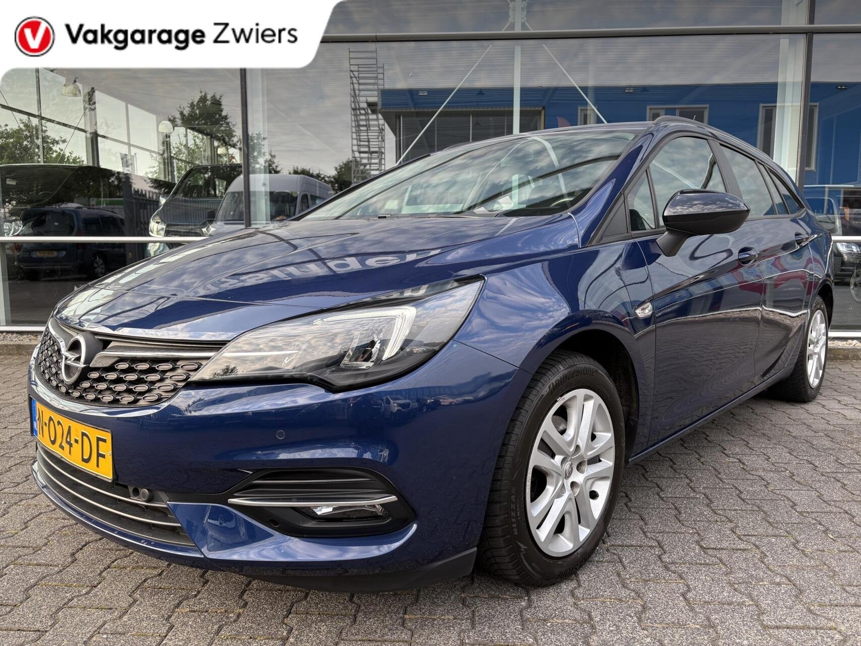 Opel Astra Sports Tourer 1.2 Business Edition Carplay|Navi|s, Voorwielaandrijving, Euro 6, 1199 cc, Blauw