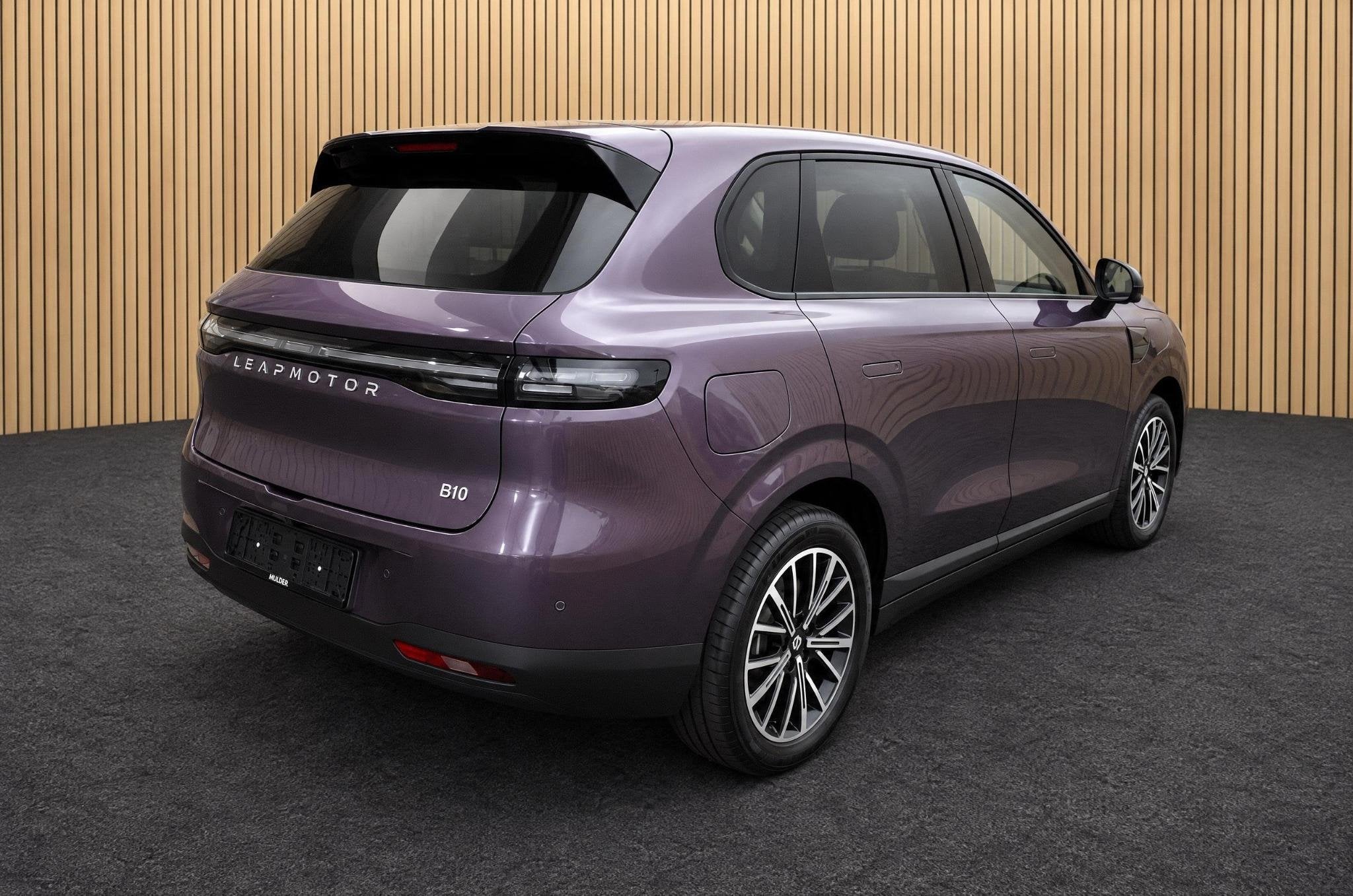 Leapmotor B10 Design ProMax 67.1 kWh VOORRAAD KORTING, Achterwielaandrijving, 1820 kg, Nieuw, SUV of Terreinwagen