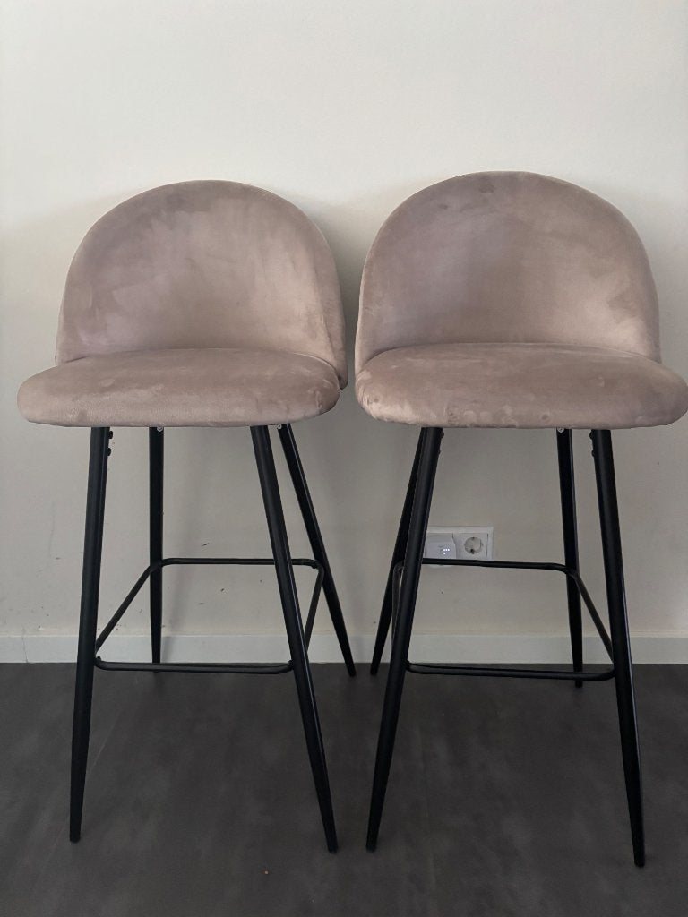 2x velvet taupe barkrukken - Richmond interior look, Huis en Inrichting, Ophalen, Met voetsteun, 60 tot 90 cm, Zo goed als nieuw