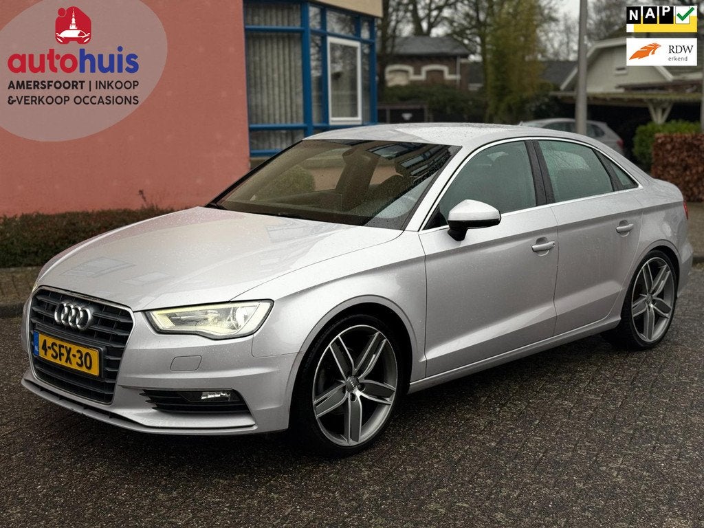 Audi A3 Limousine 1.4 TFSI CoD Ambition Pro Line Plus, Auto's, Audi, Gebruikt, 4 cilinders, Sedan, Zilver of Grijs