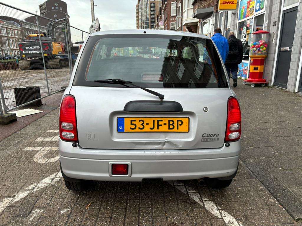 Daihatsu Cuore 1.0 STI AUT 2002 Grijs stuurbekrachtiging usb, Auto's, Dealer onderhouden, 600 kg, 18 €/maand, Cuore