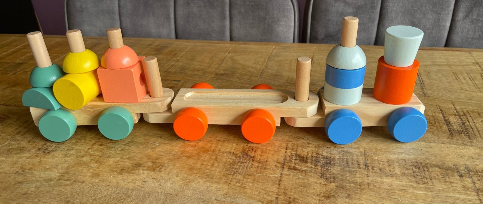 Houten trein, Kinderen en Baby's, Speelgoed | Houten speelgoed, Ophalen of Verzenden, Zo goed als nieuw