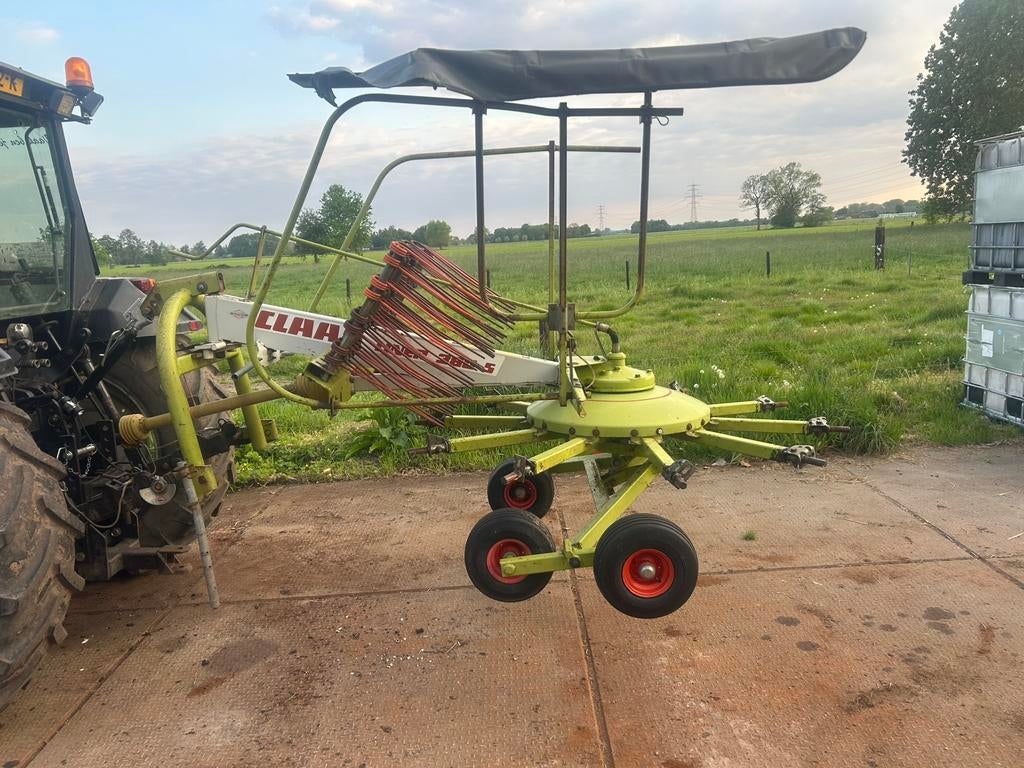 Hark Claas liner 380 S, Ophalen, Weidebouw