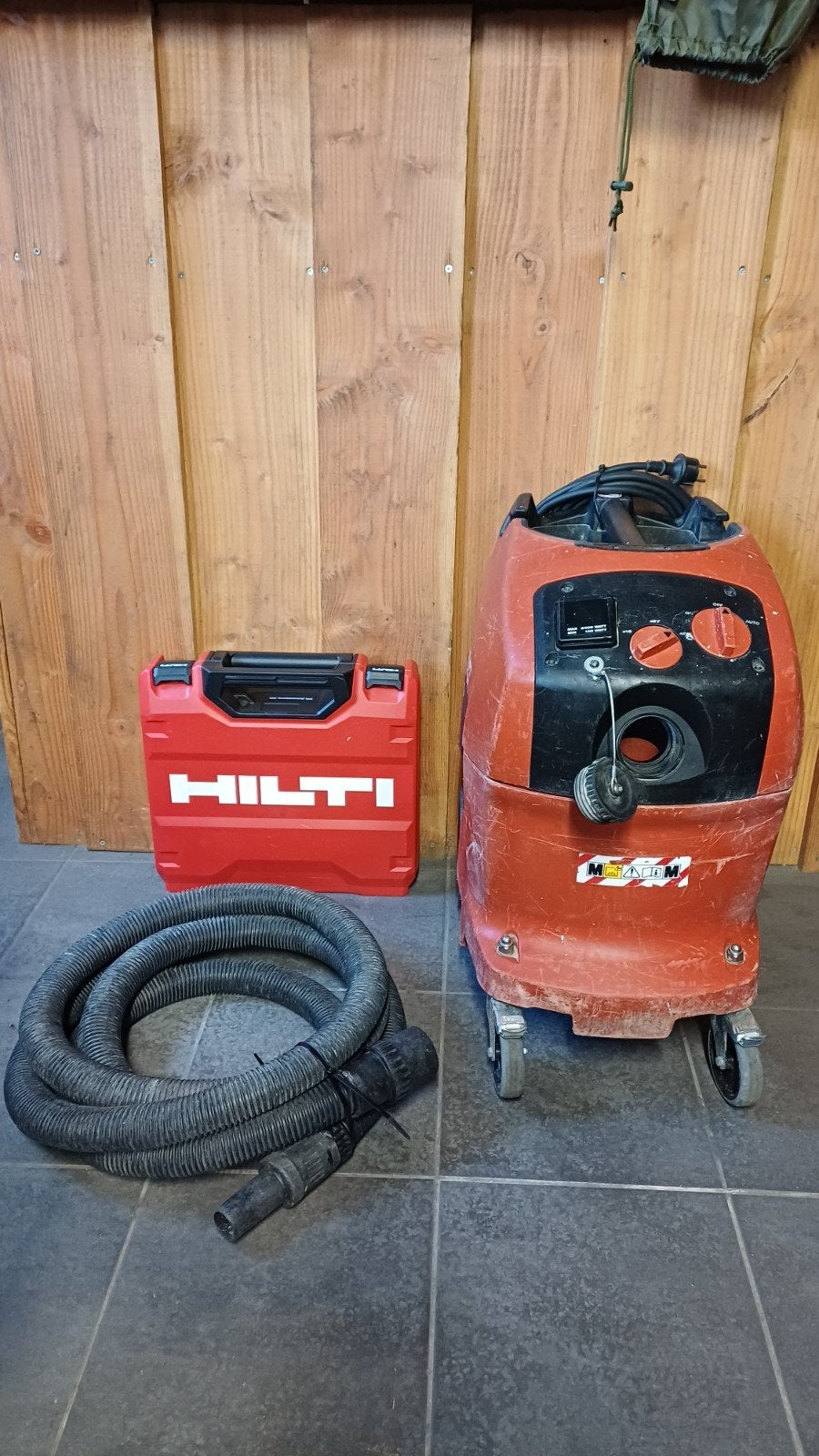 Hilti VC 40-UM industriële stofzuiger met accessoires, Stofzak, Gebruikt, Ophalen of Verzenden, Industriële stofzuiger