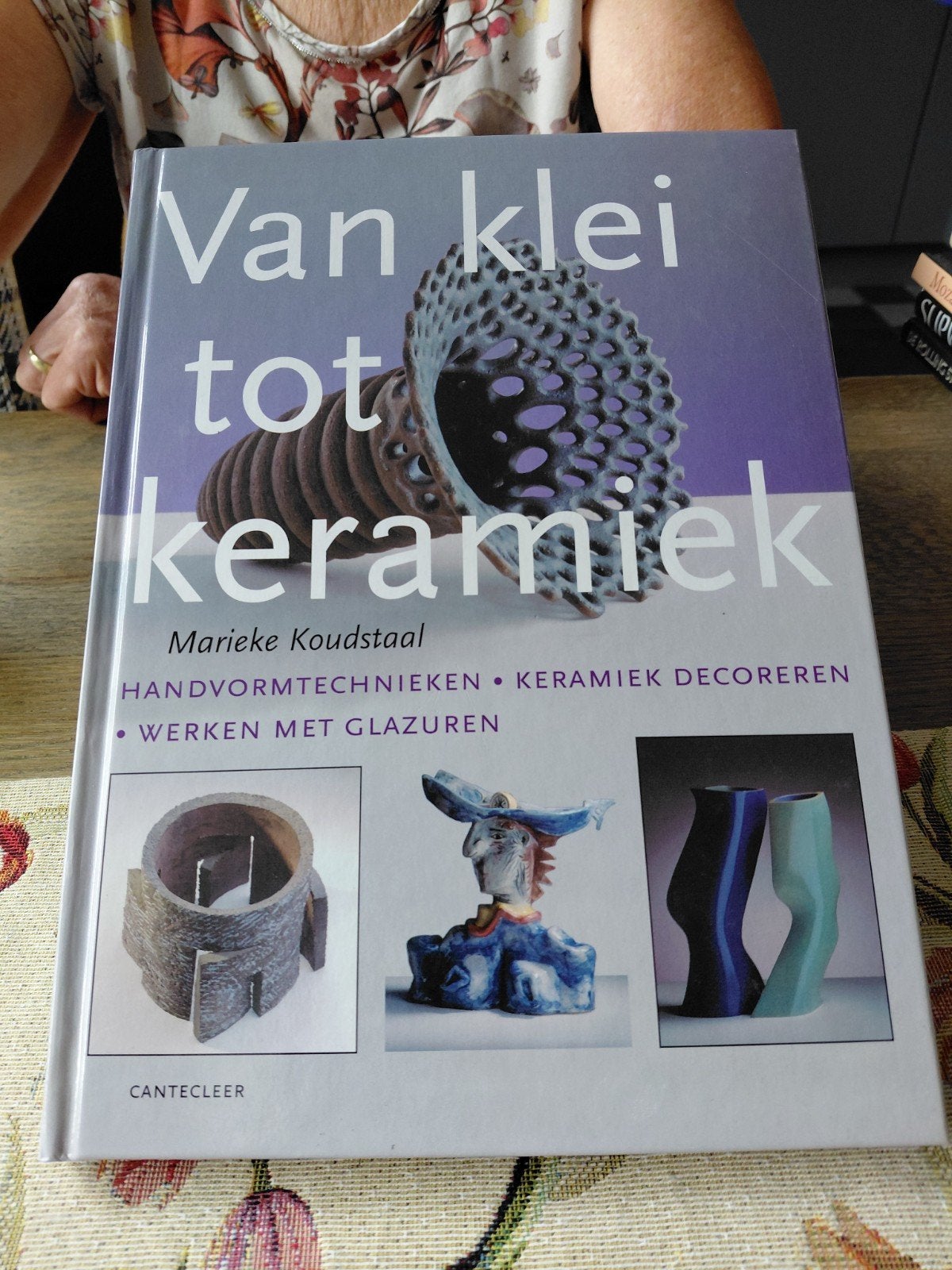M. Koudstaal - Van klei tot keramiek, Boeken, Ophalen of Verzenden, Zo goed als nieuw, M. Koudstaal
