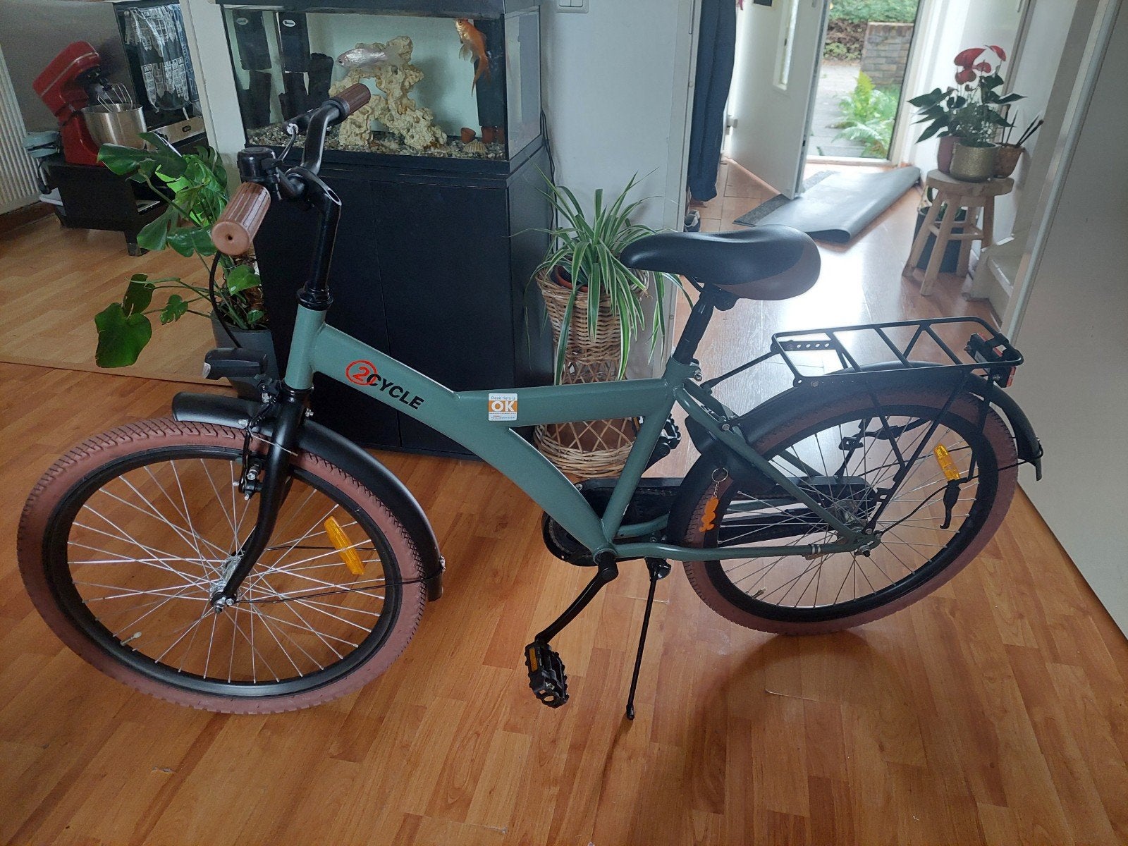 2Cycle jongensfiets 24 inch – groen – zo goed als nieuw, (Extra) lage instap, Velgrem, Zo goed als nieuw, Minder dan 47 cm