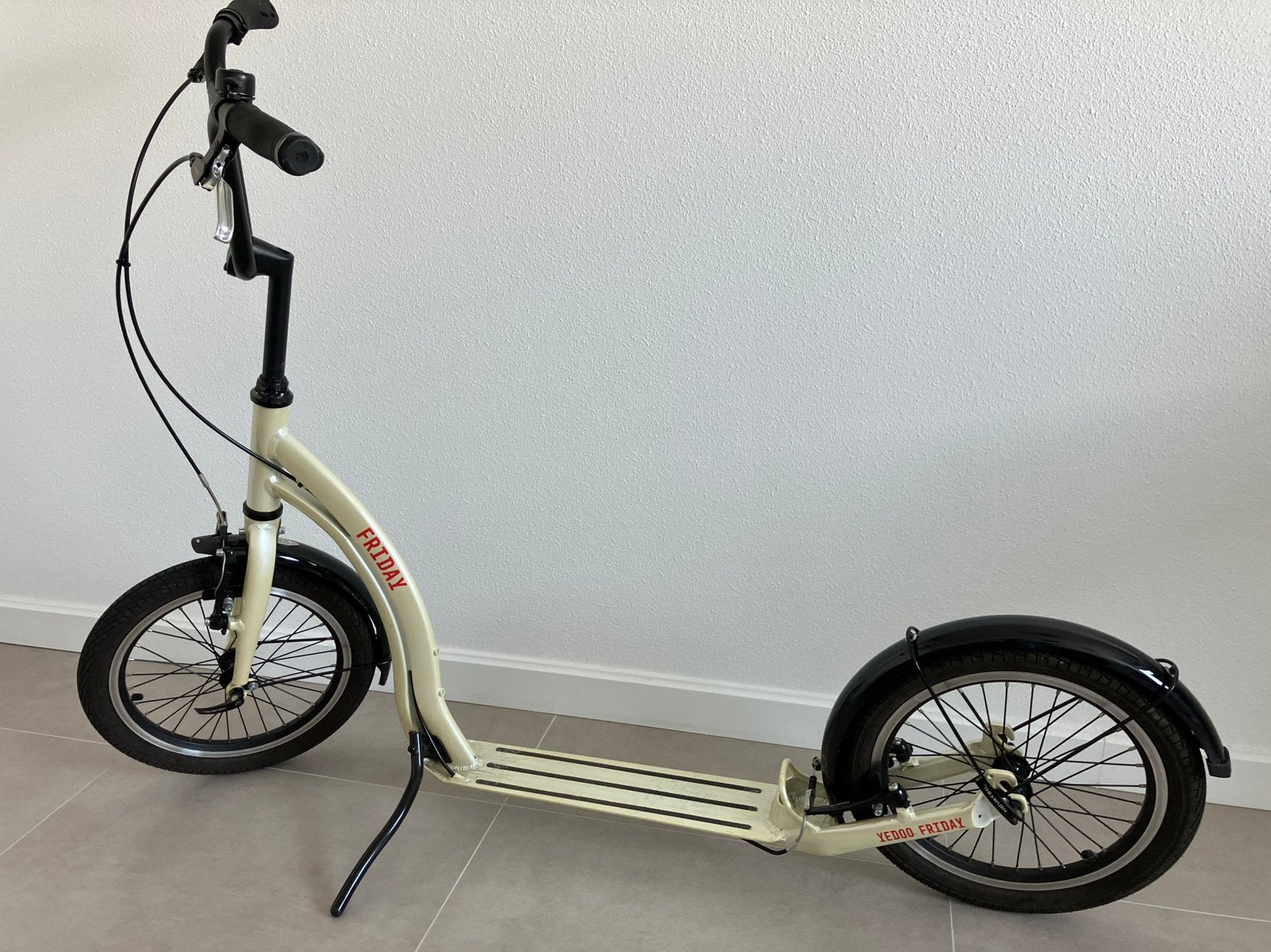 Yedoo Friday step 16/16, Fietsen en Brommers, Steps, Ophalen, Zo goed als nieuw, Gewone step