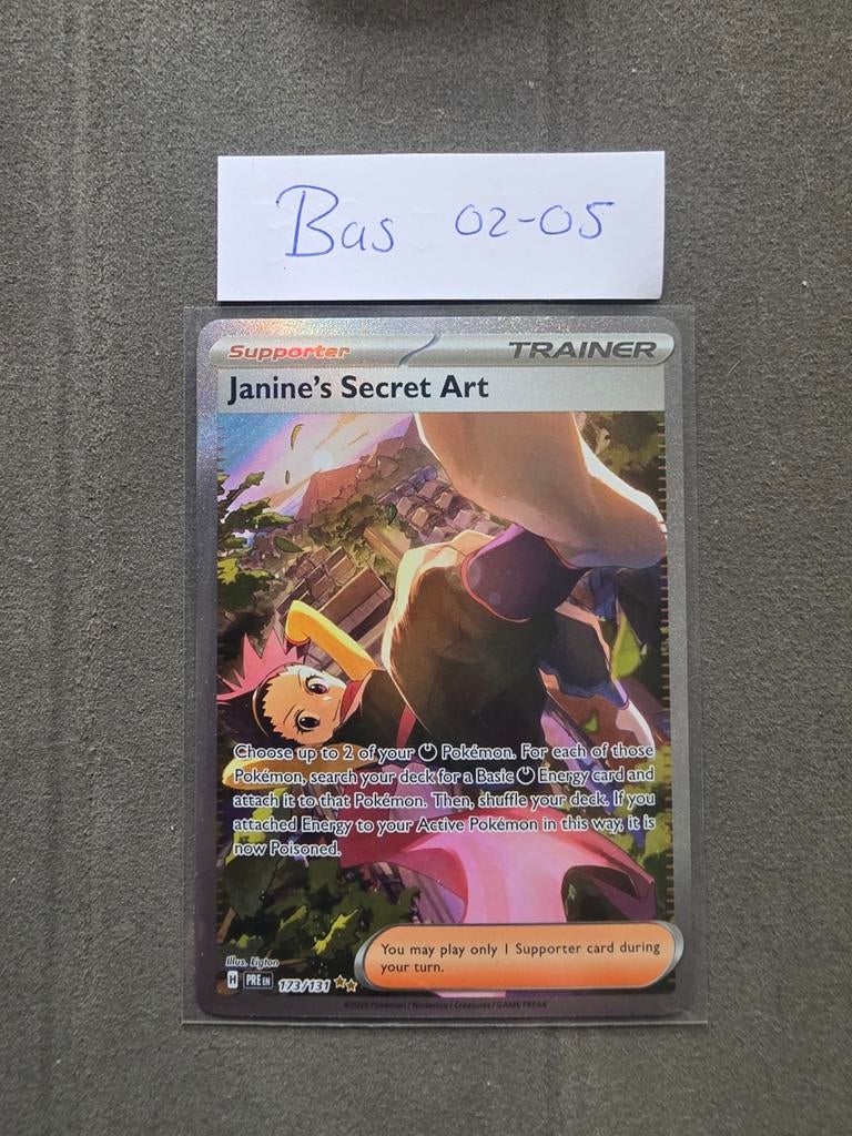 Pokémon TCG: Janine's Secret Art (Full Art Trainer), Ophalen of Verzenden, Zo goed als nieuw, Losse kaart, Foil