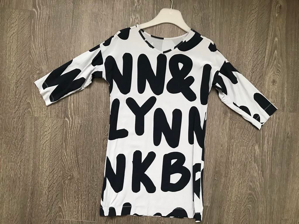 Meisjes jurkje / jurk grijs - donkerblauw Penn & Ink. Mt 152, Ophalen of Verzenden, Zo goed als nieuw, Meisje, Jurk of Rok