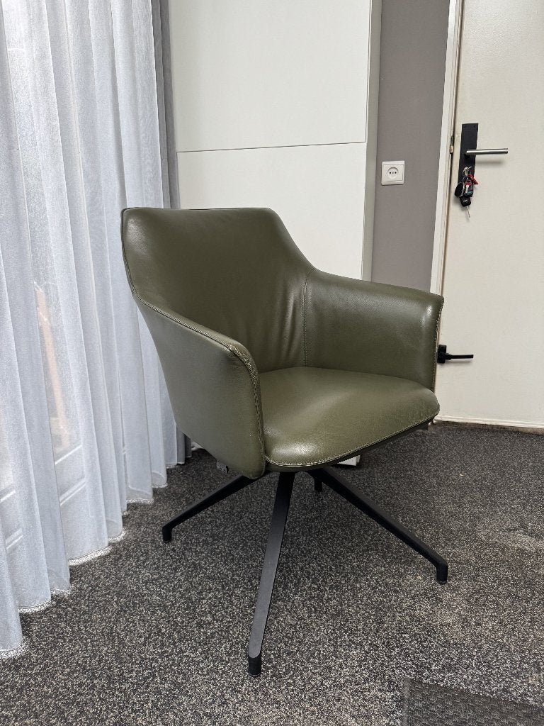 Set van 4 Leolux Mara Cruz eetkamerstoelen, Ophalen, Overige kleuren, Zo goed als nieuw, Vier