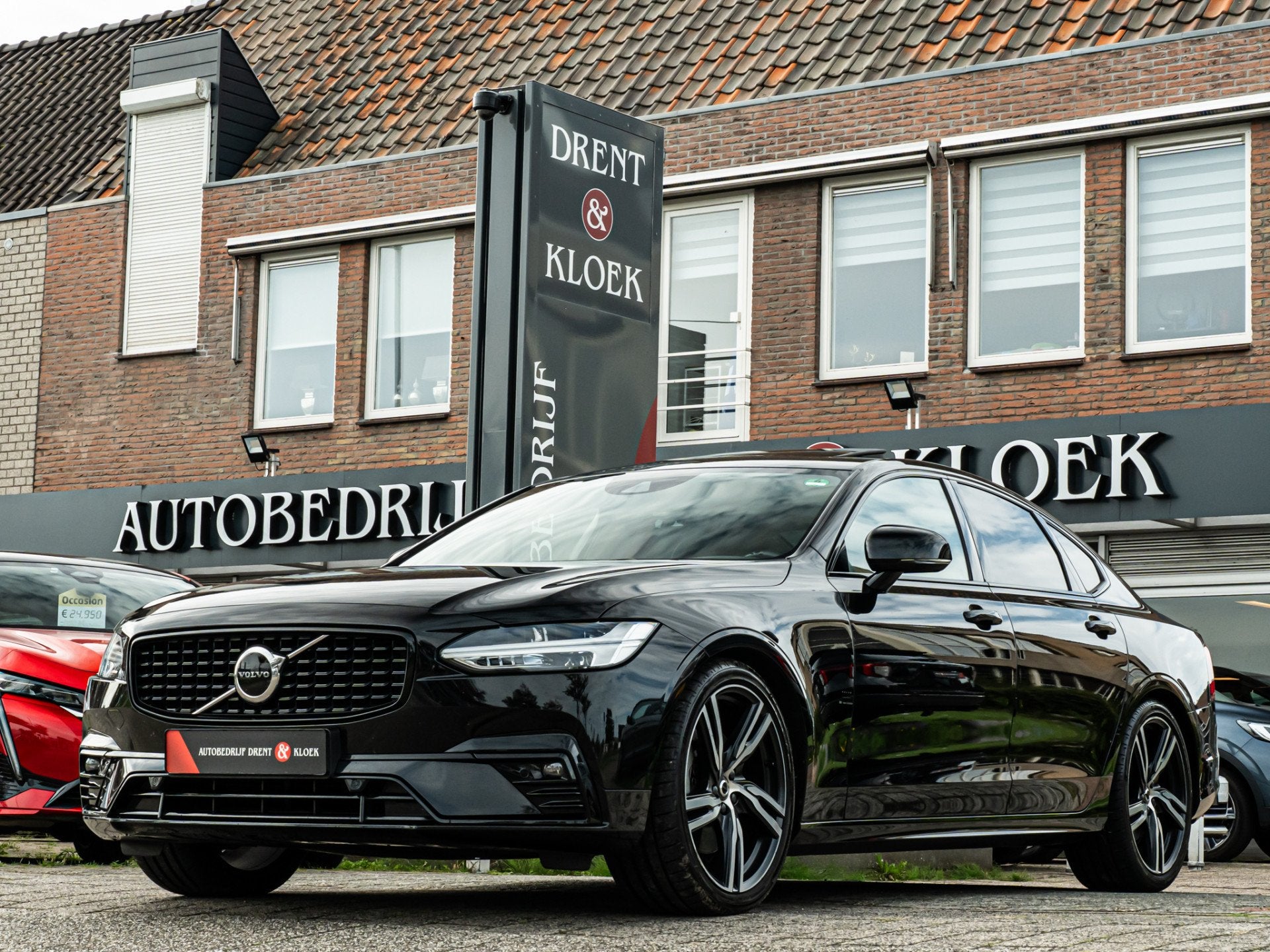Volvo S90 2.0 B4 PLUS DARK ORG NL SCHUIFDAK CAMERA HARMANKAR, Auto's, Dealer onderhouden, Gebruikt, Euro 6, 4 cilinders