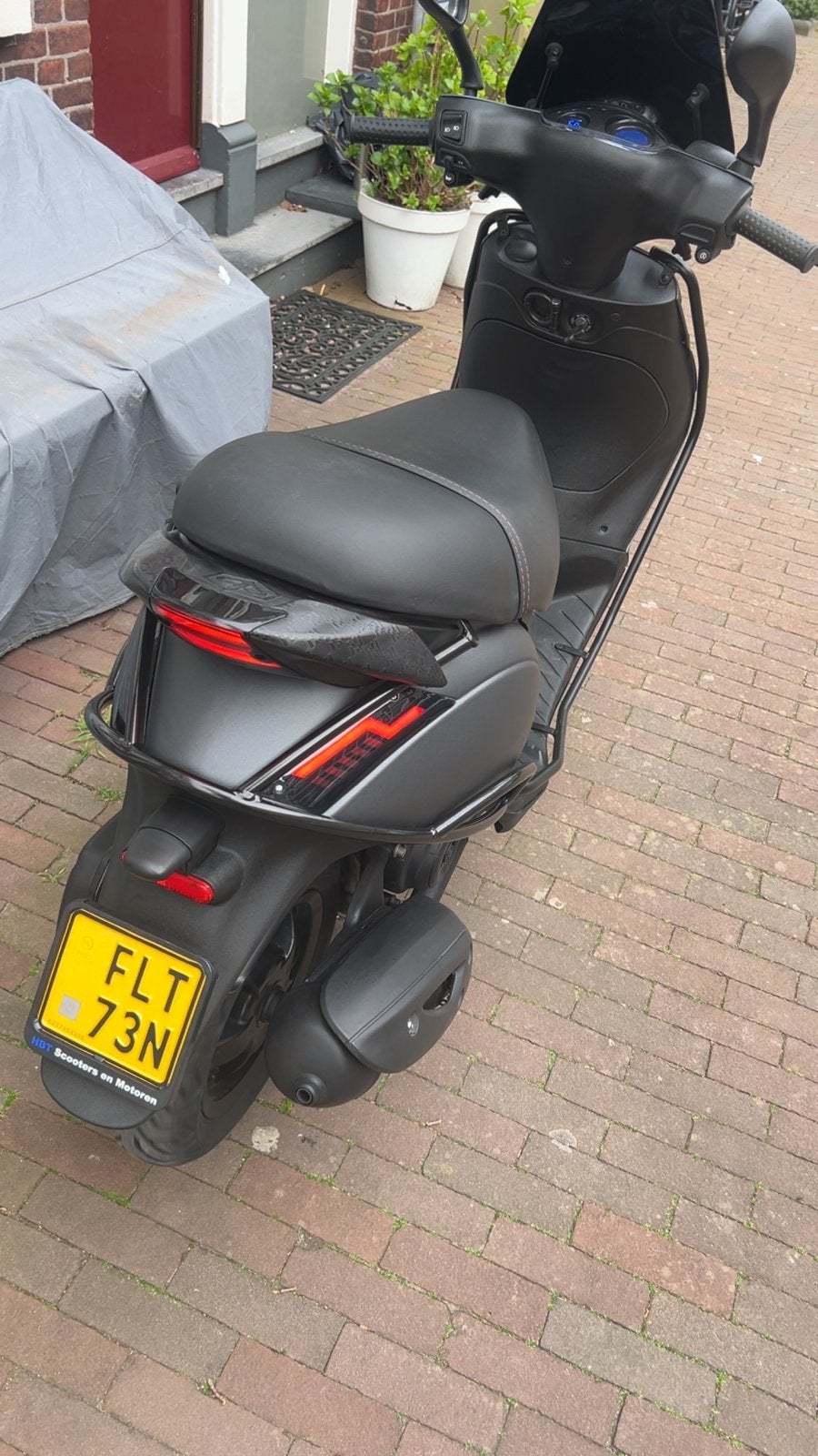 Zip 4t iget 2022, Ophalen, Zo goed als nieuw, Benzine, Zip