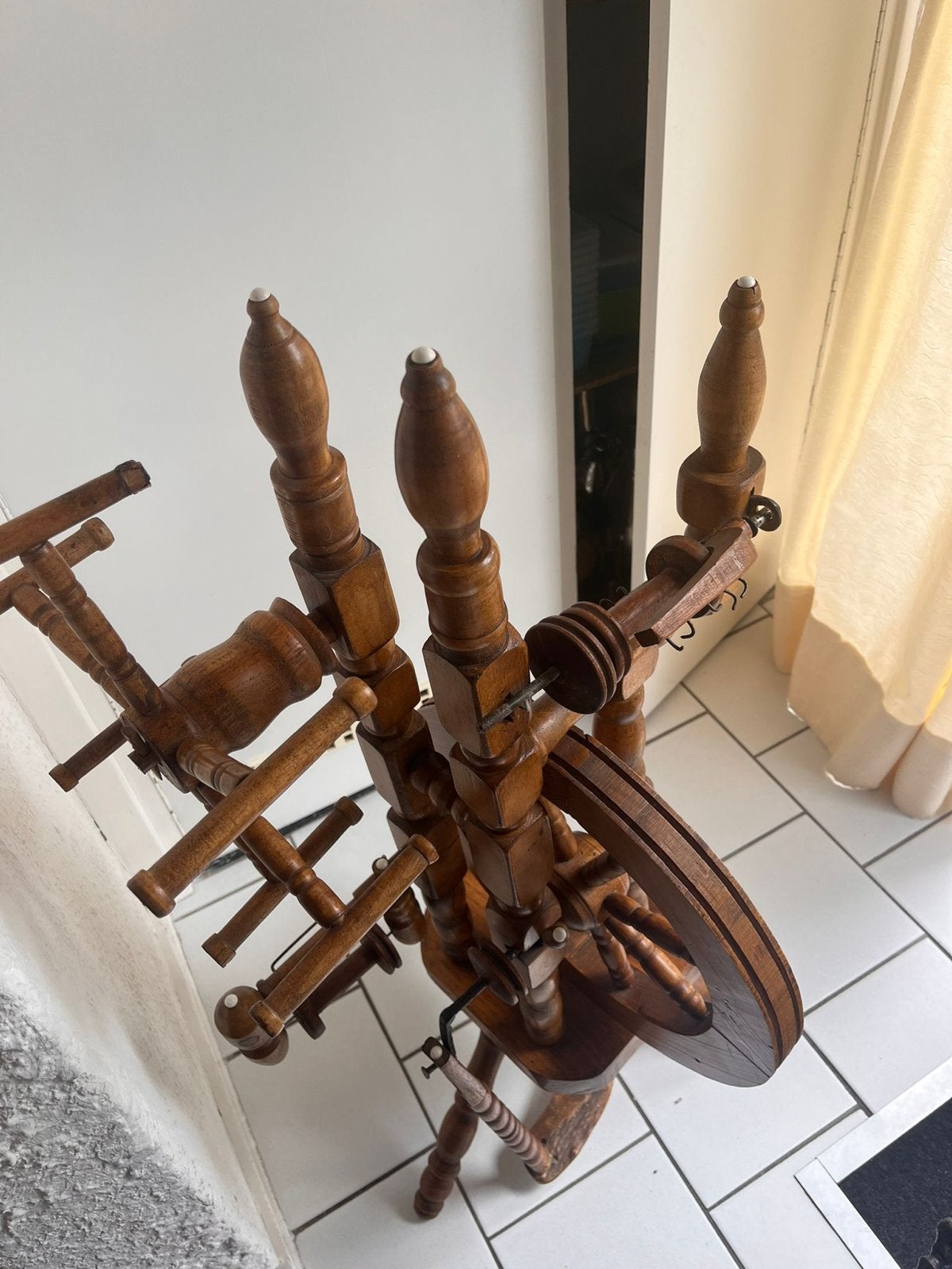 Antiek Houten Spinnewiel - Decoratief en Functioneel, Hobby en Vrije tijd, Spinnewielen en Spinnen, Ophalen, Gebruikt, Spinnewiel