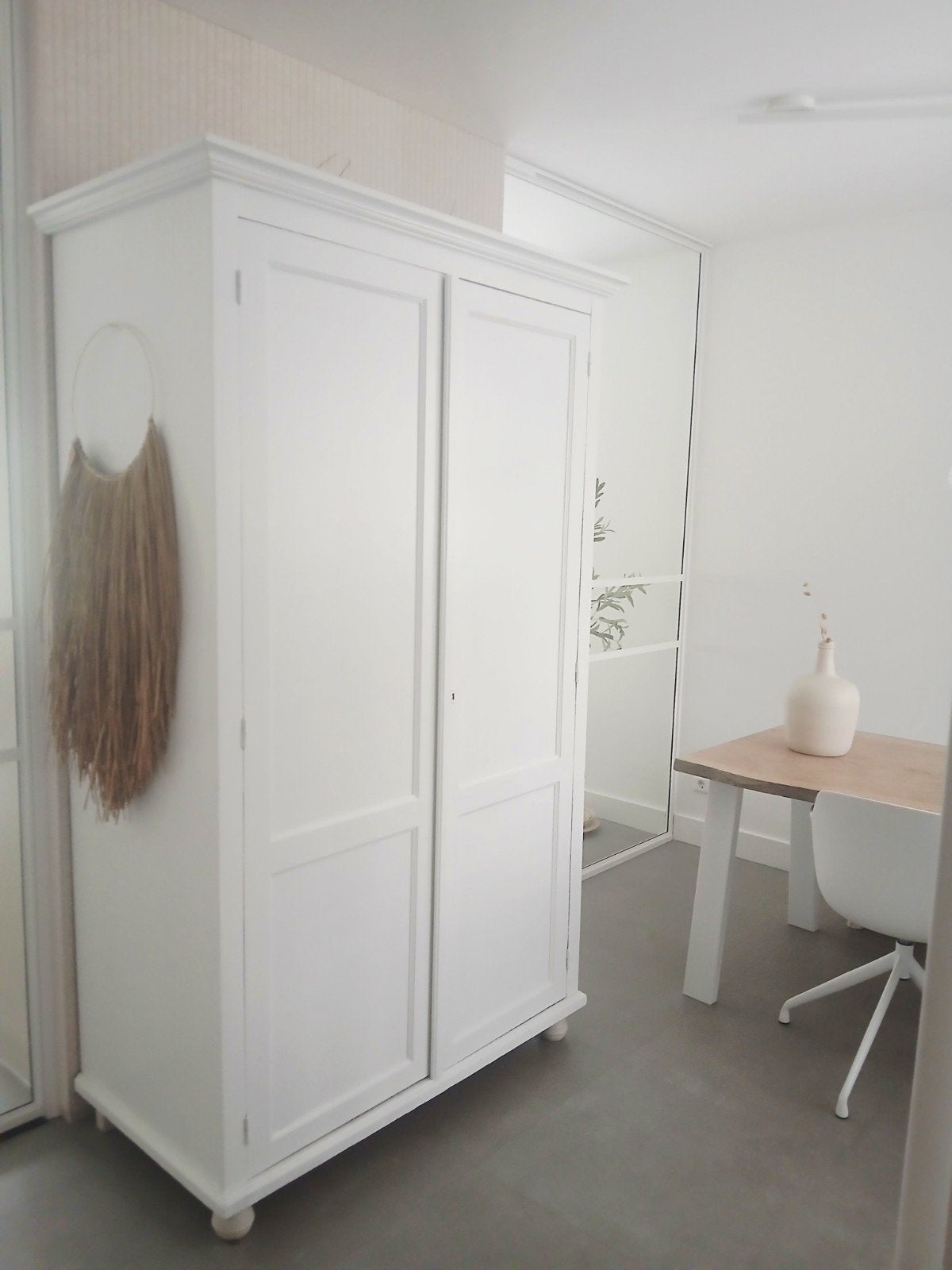 Mooie witte houten kast, Huis en Inrichting, Kasten | Kledingkasten, Ophalen, Gebruikt, 100 tot 150 cm, 200 cm of meer