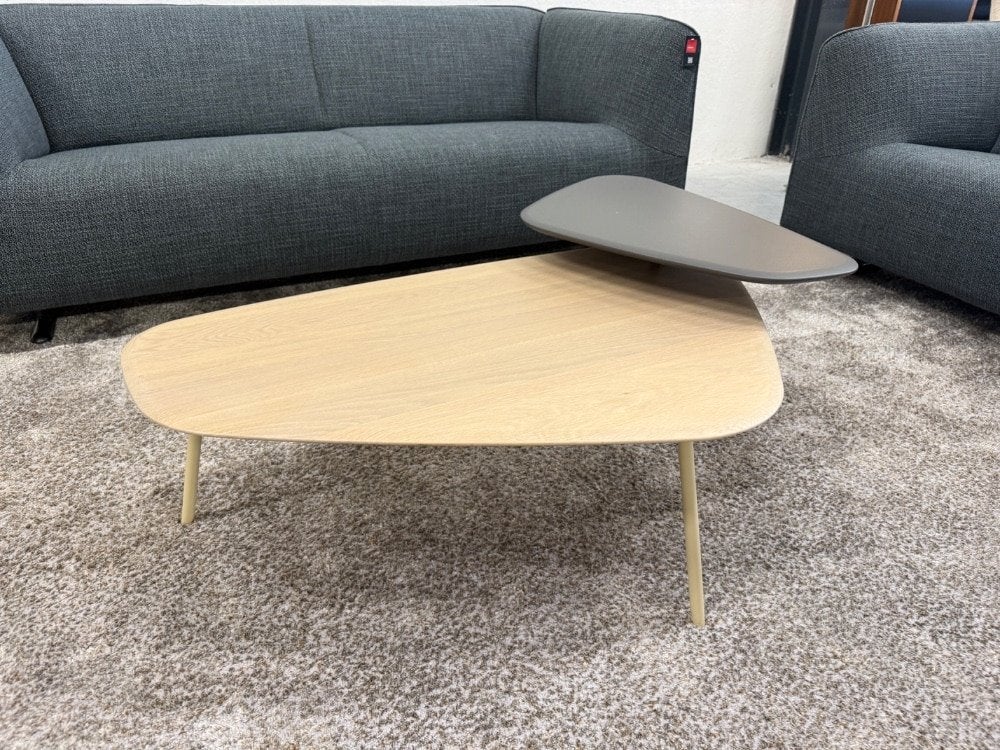 Leolux Tilio salontafel eiken hout Grijs design Tafel, Huis en Inrichting, Leolux, 50 tot 100 cm, 100 tot 150 cm, Info@leolux.nl
