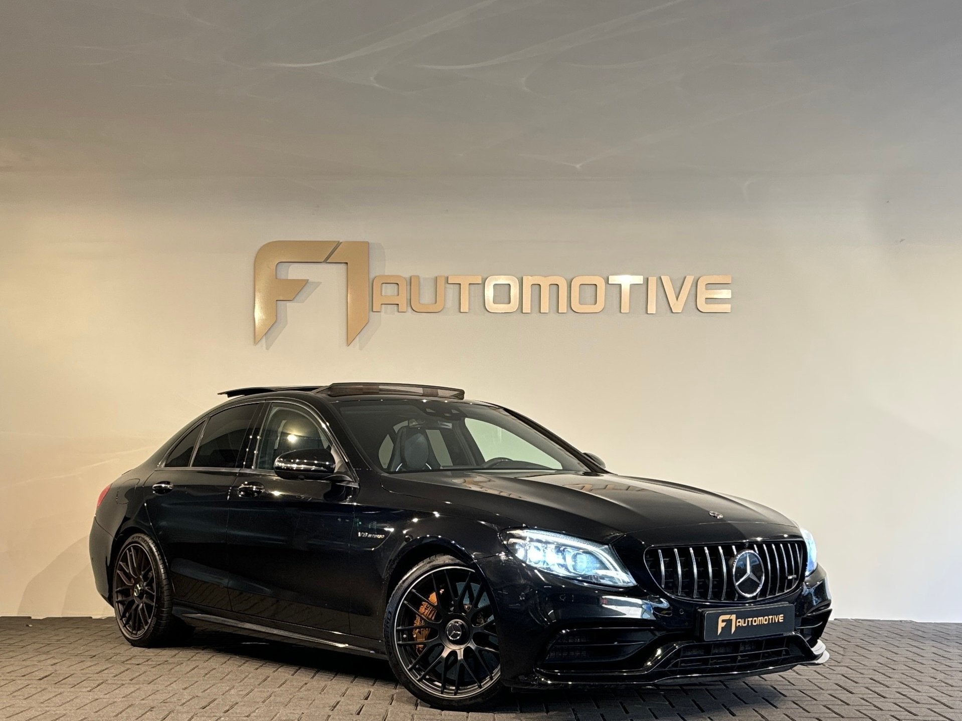 Mercedes-Benz C-klasse AMG 63 S Premium Pano|Ceramic|Kuipsto, Auto's, Achterwielaandrijving, Gebruikt, 510 pk, 1655 kg