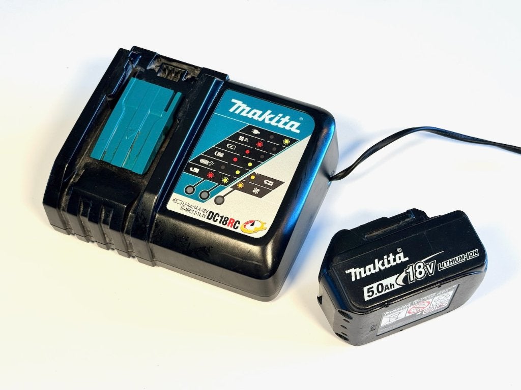 Makita DC18RC Acculader & Makita BL1850B Accu, Doe-het-zelf en Verbouw, Gereedschap | Boormachines, Gebruikt, Makita, Overige typen