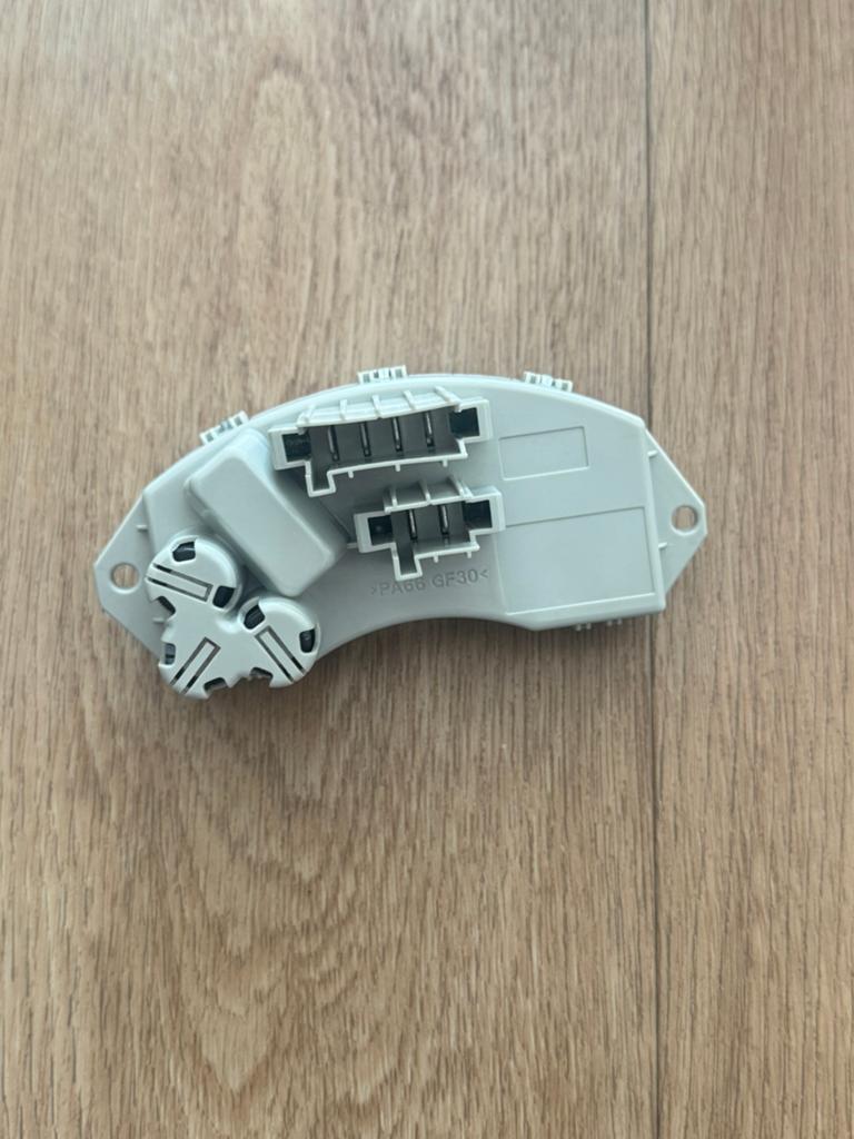 Nieuwe Kachelweerstand BMW (E90/E91/E87), Ophalen of Verzenden, Nieuw, BMW