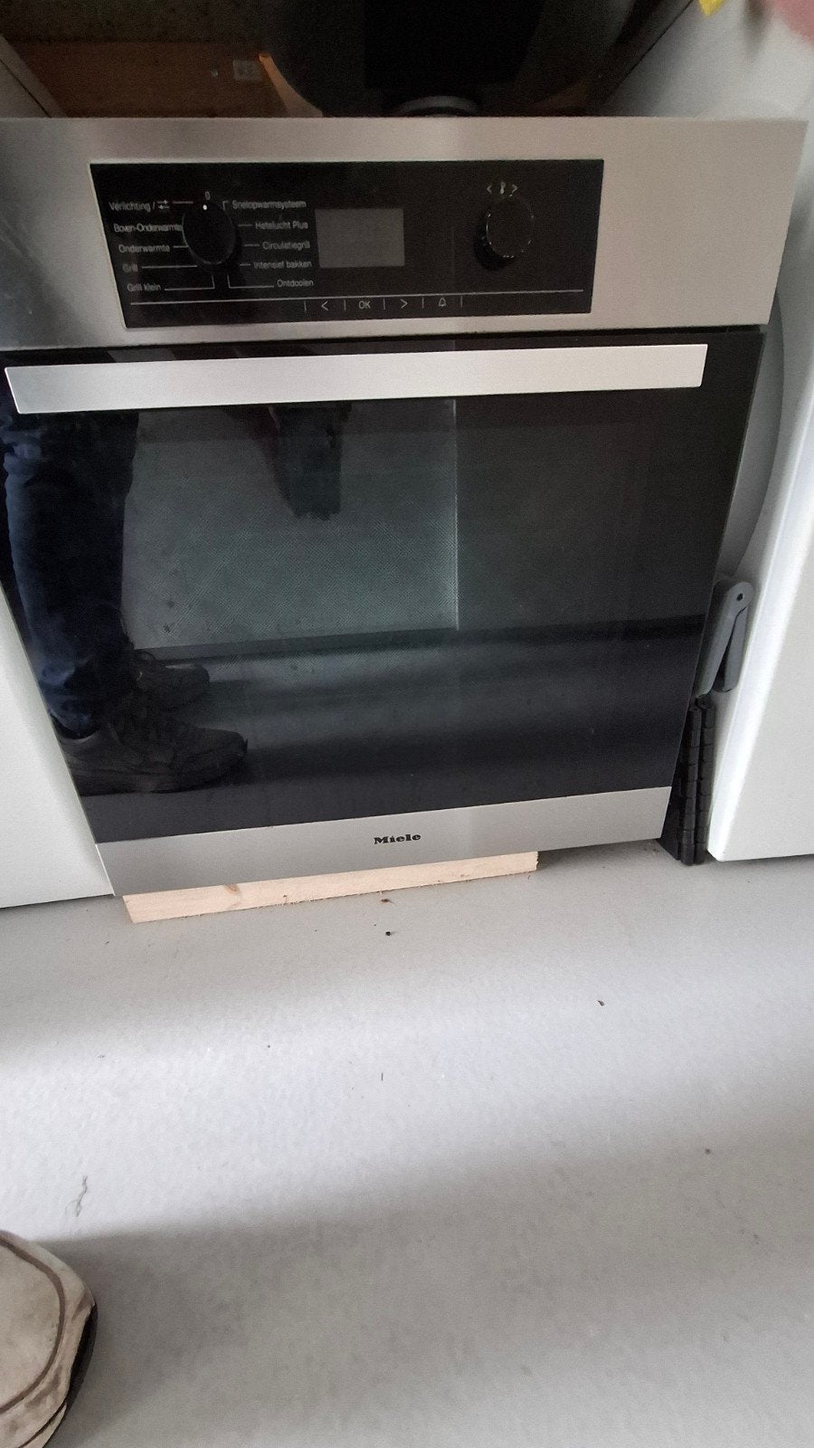 Miele Inbouw Oven - Verwarmt tot 280 graden, Ophalen, Gebruikt, Oven, Hete lucht