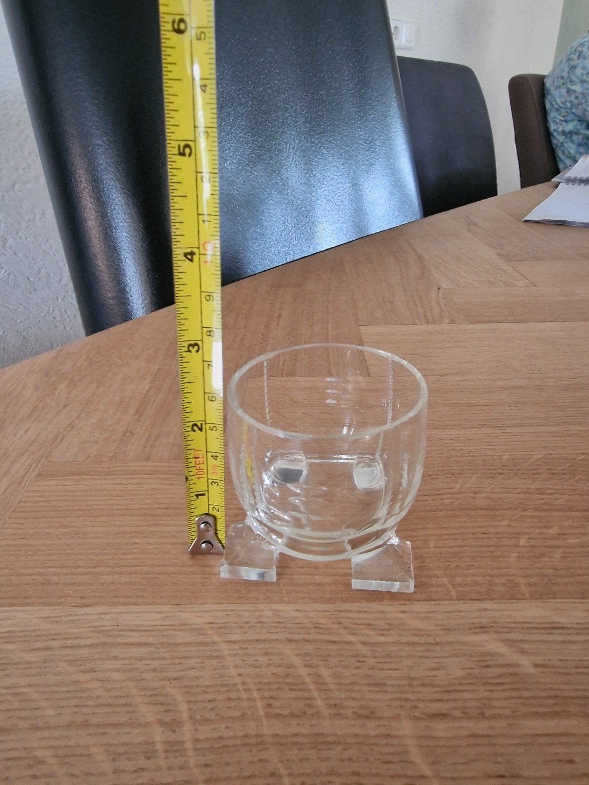 Glazen  schaaltje met vierkante pootjes, Antiek en Kunst, Ophalen of Verzenden