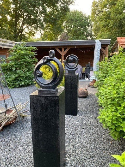 beeld sculptuur tuinbeeld family evt. met sokkel nieuw, Ophalen, Nieuw, Beton, Abstract beeld