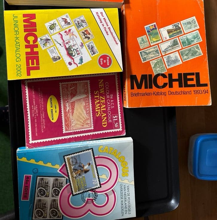 Diverse postzegelcatalogi: Michel, New Zealand, Nederland, Postzegels en Munten, Ophalen of Verzenden