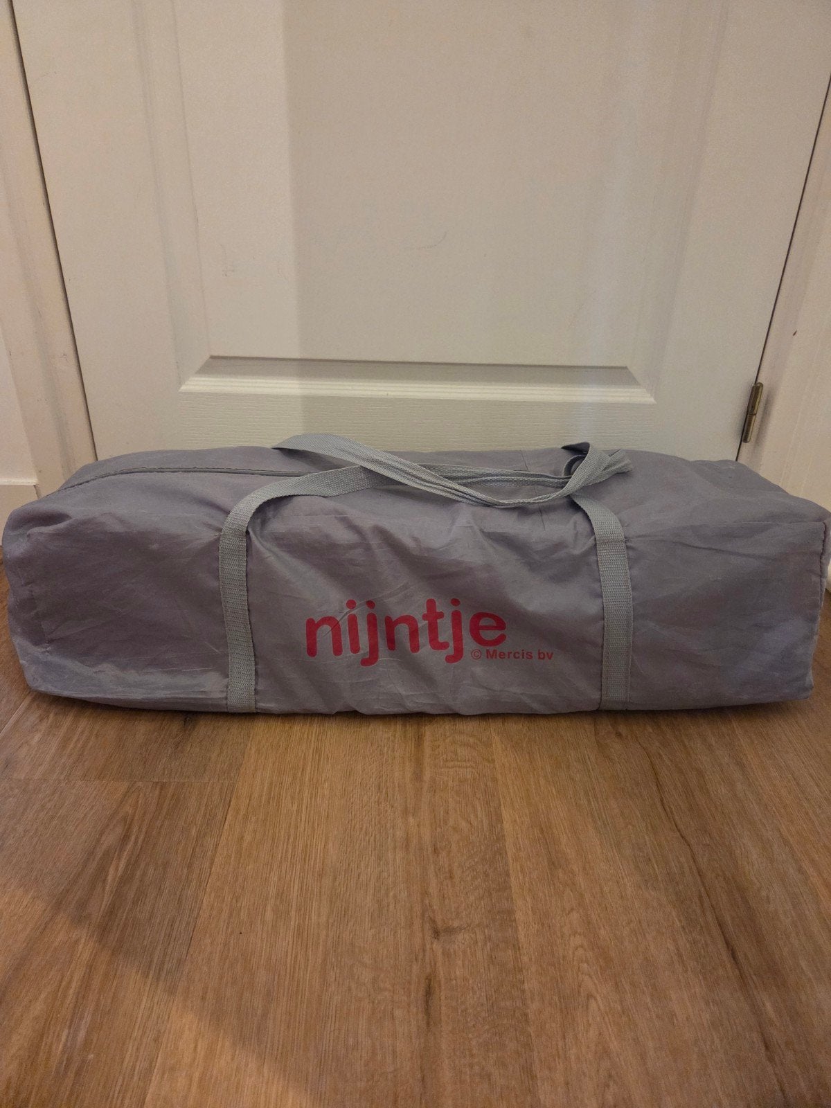 Nijntje campingbedje met matrasje, Ophalen, Zo goed als nieuw, Reisbedje