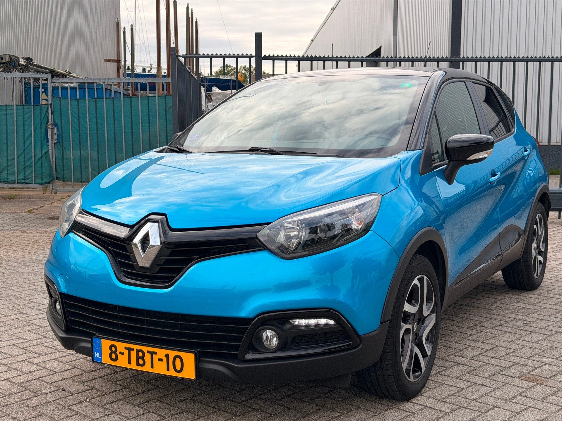 Renault Captur 0.9 TCe Dynamique Navi Airco Div Opties, Auto's, Voorwielaandrijving, Gebruikt, Blauw, 49 €/maand