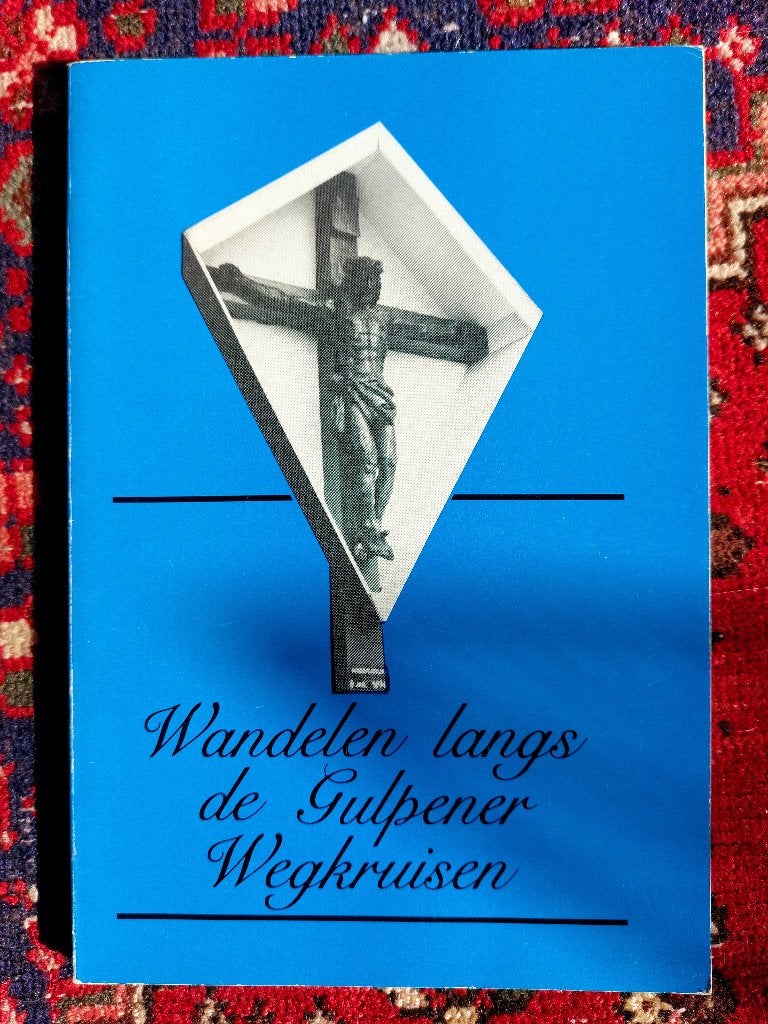 Wandelen langs Gulpener Wegkruizen - Bertine Leenaerts, Boeken, Ophalen of Verzenden, Gelezen, Bertine Leenaerts