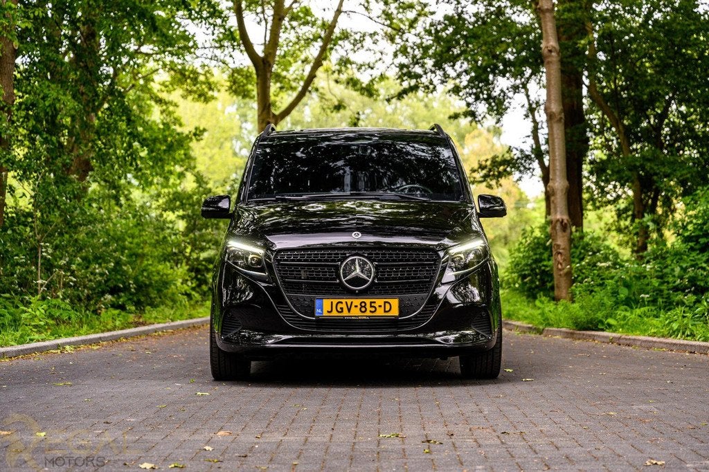 Mercedes V-klasse 300d L3 XXL VIP | TV | PS5 | Exclusive, Auto's, Achterwielaandrijving, Gebruikt, 2000 kg, Zwart
