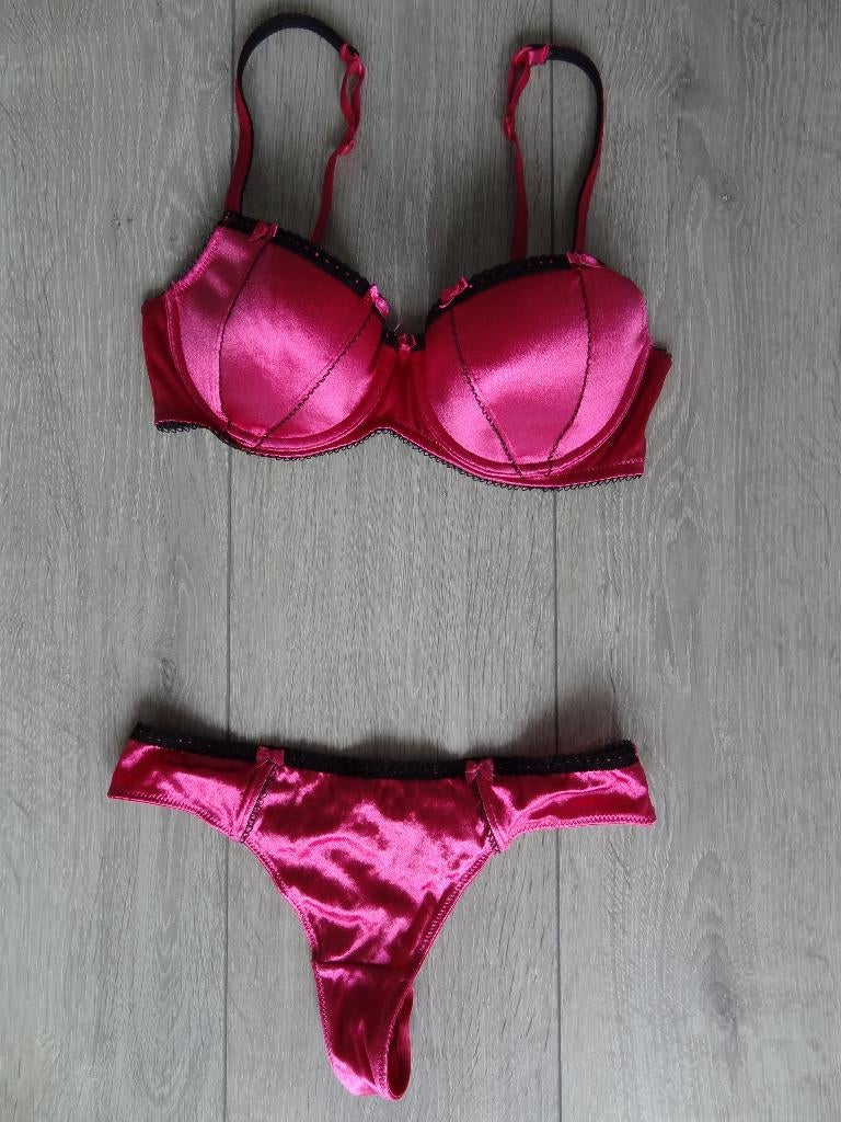 Roze Lingerieset Hunkemöller 75C / S >Snelle Verzending!<, Hunkemöller, Verzenden, Roze, Setje
