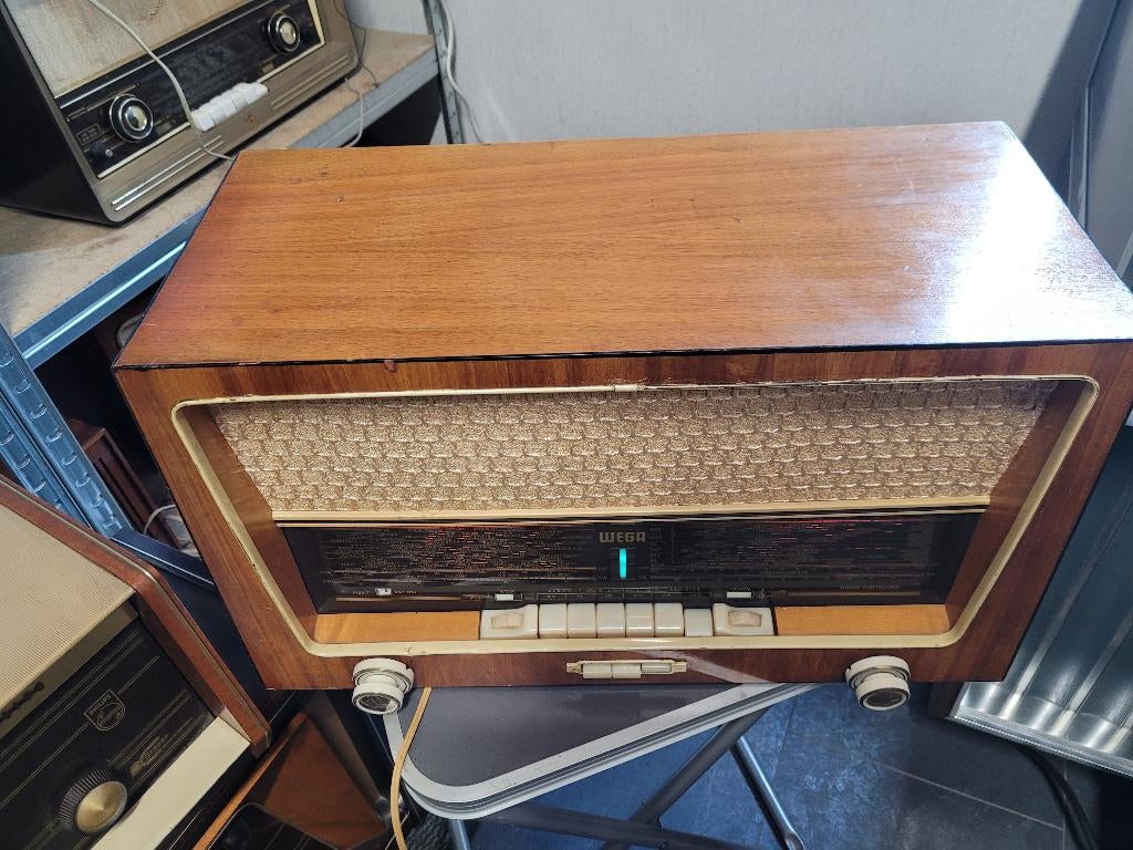 Wega buizenradio, Ophalen