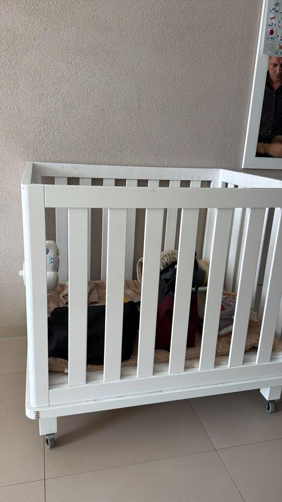 Stevige hoogglans witte box met matras en boxkleed, Kinderen en Baby's, Boxen, Ophalen, Gebruikt, Rechthoekig, Boxkleed