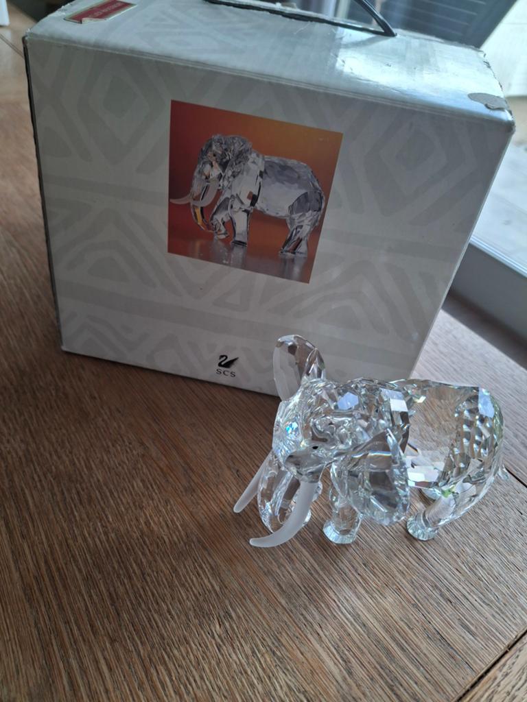 Olifant. Pracht stuk. In doos, Ophalen of Verzenden, Nieuw, Figuurtje