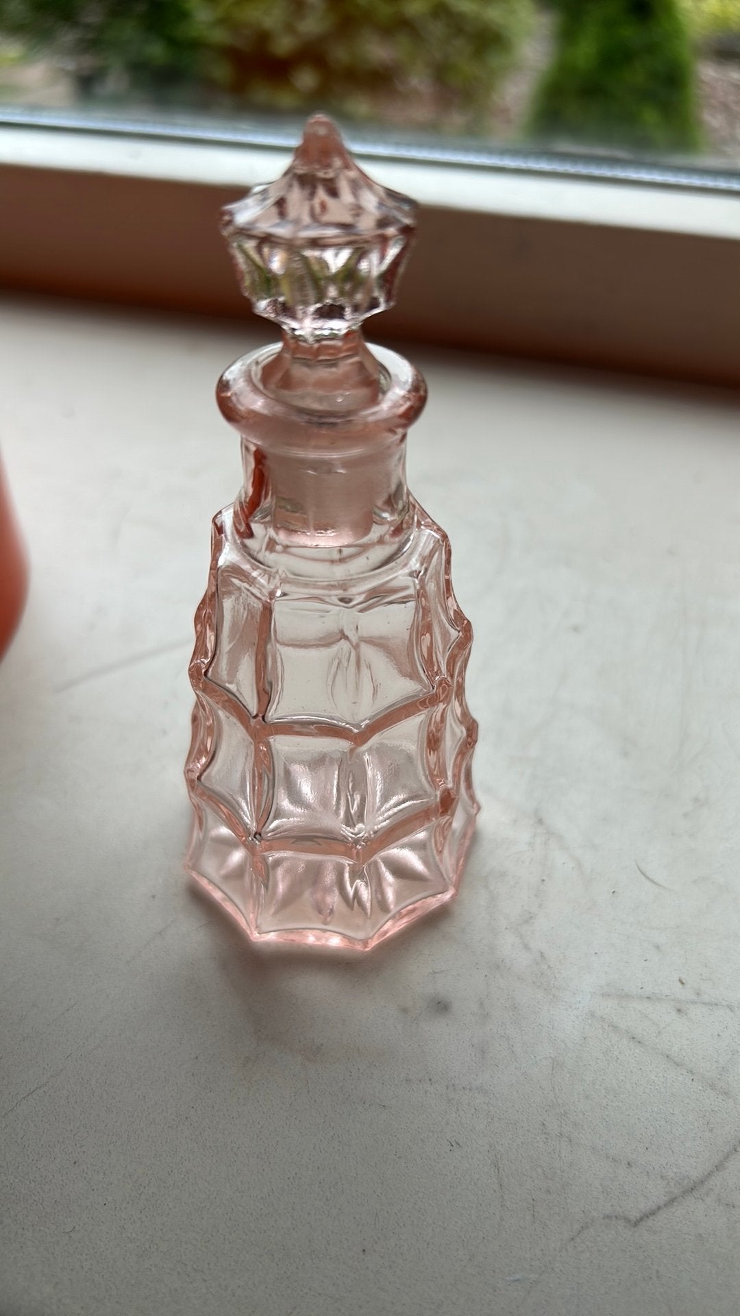 Roze persglas art deco parfumflesje, Ophalen of Verzenden