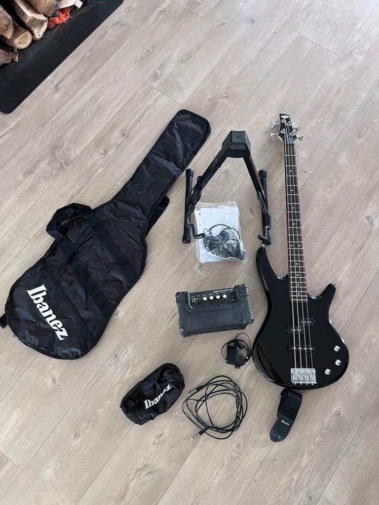 Basgitaar Ibanez IJSR 190 Jumpstart bass-pack zwart, Muziek en Instrumenten, Snaarinstrumenten | Gitaren | Bas, Ophalen, Zo goed als nieuw